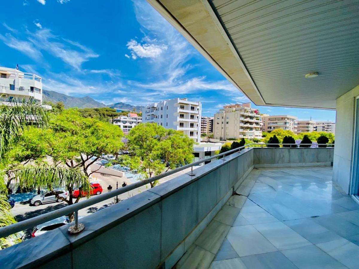 Superior 3 Bedroom Center Close To